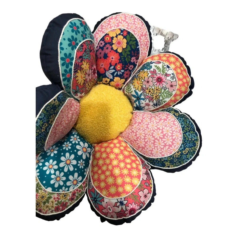 Vintage cottage inspired quilt‎ look sunflower shaped decor pillow brand new